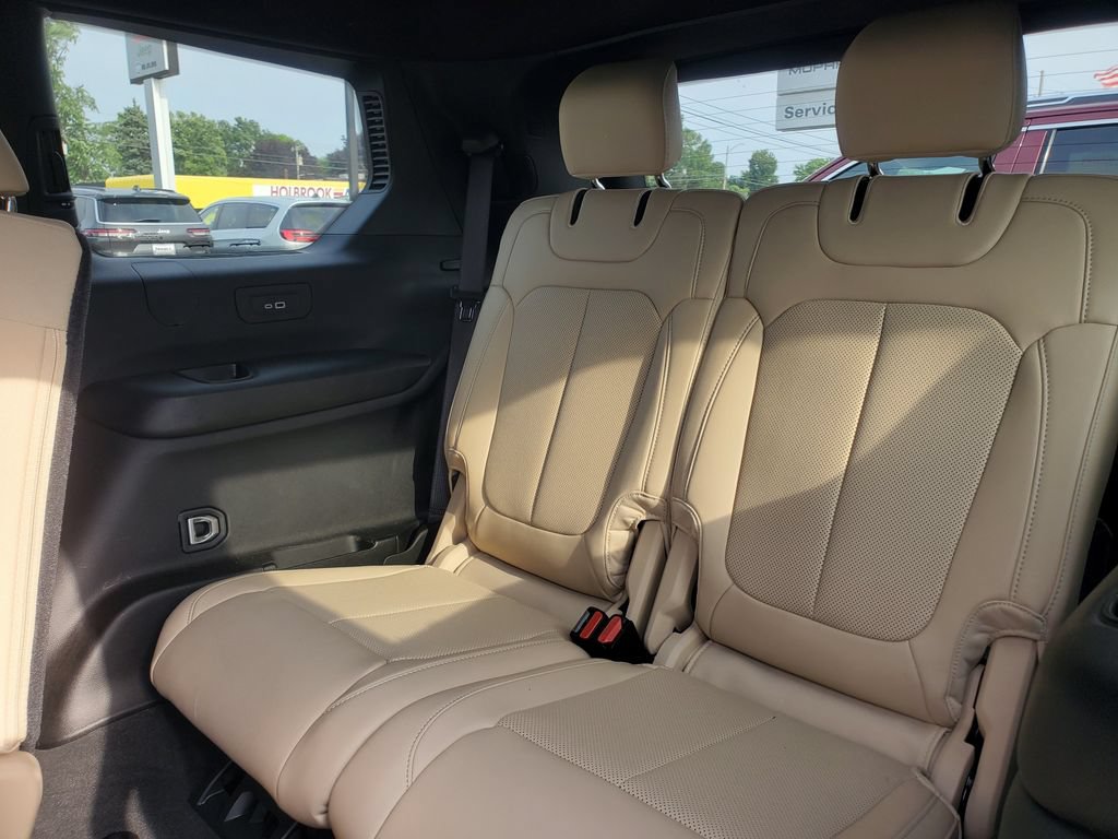 Used 2024 Jeep Grand Cherokee L Limited w/ Luxury Tech Group II AWD/4WD image 30