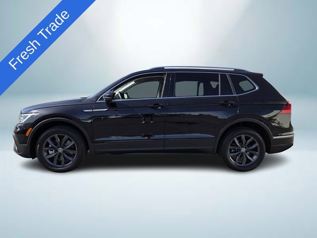 Certified 2023 Volkswagen Tiguan SE FWD image 3