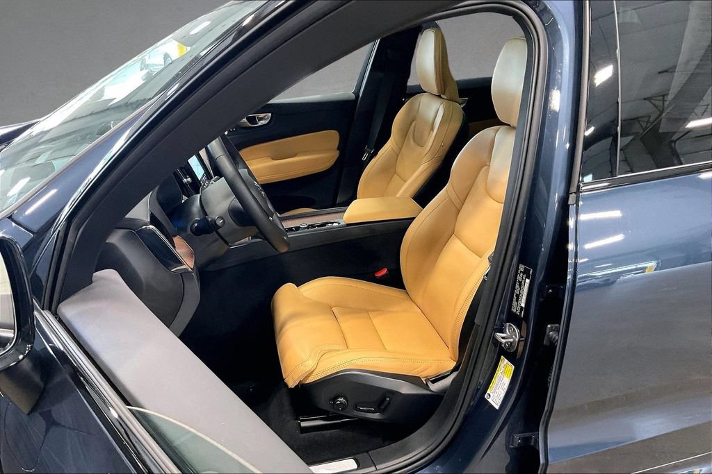 Certified 2024 Volvo XC60 T8 Ultimate w/ Protection Package Premier AWD/4WD image 22