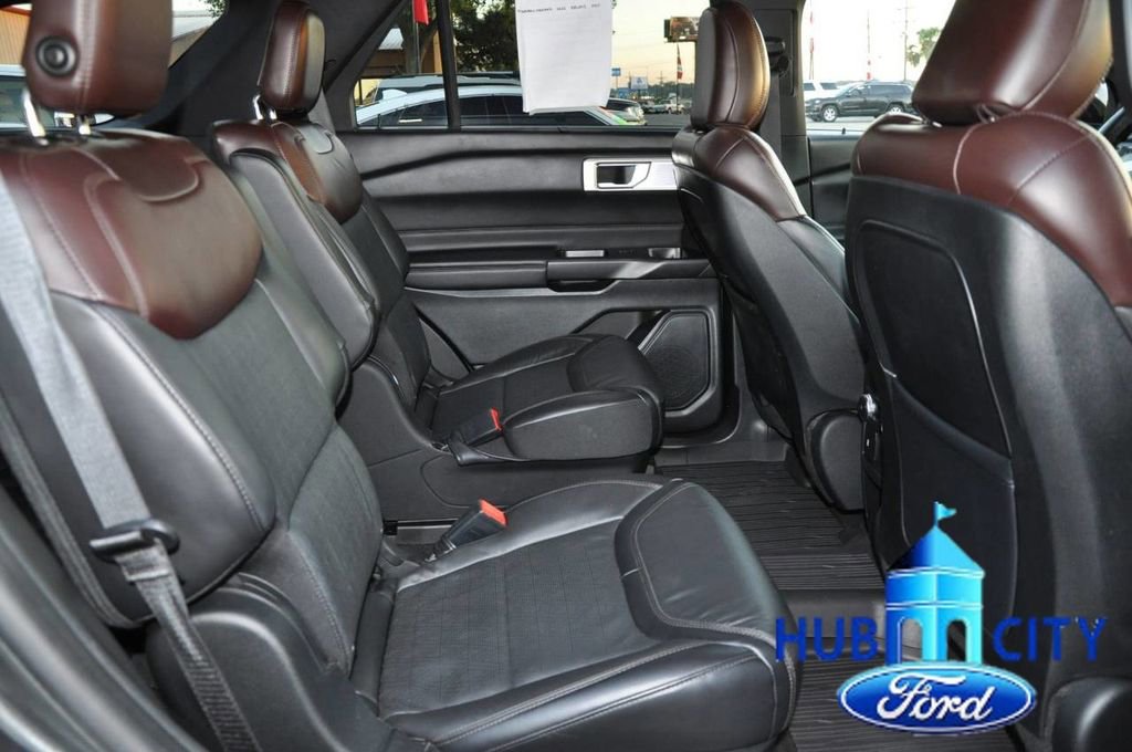 Used 2020 Ford Explorer Platinum w/ Premium Technology Package image 14