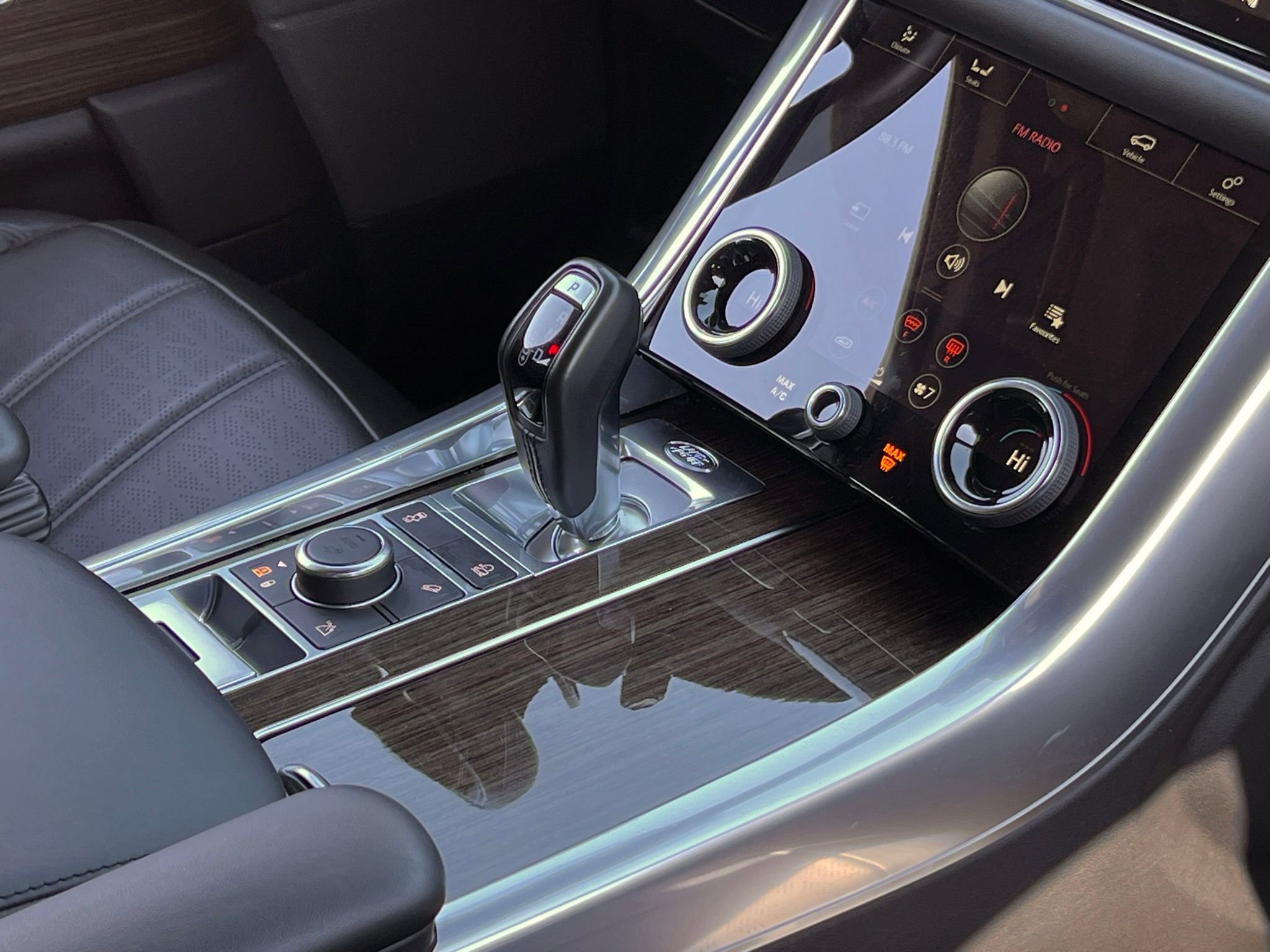 Used 2022 Land Rover Range Rover Sport Autobiography image 38