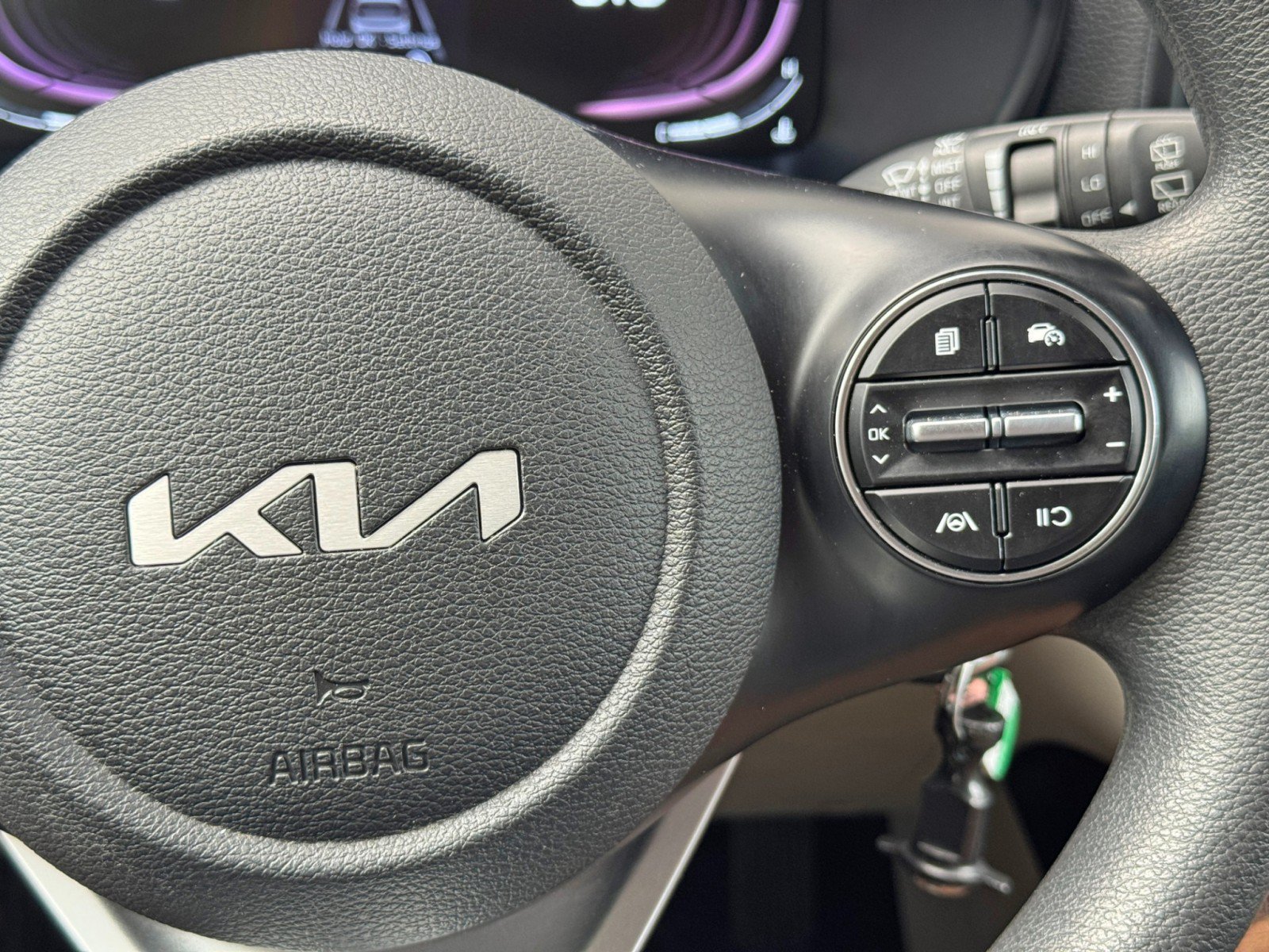 Used 2023 Kia Soul LX w/ LX Technology Package FWD image 20