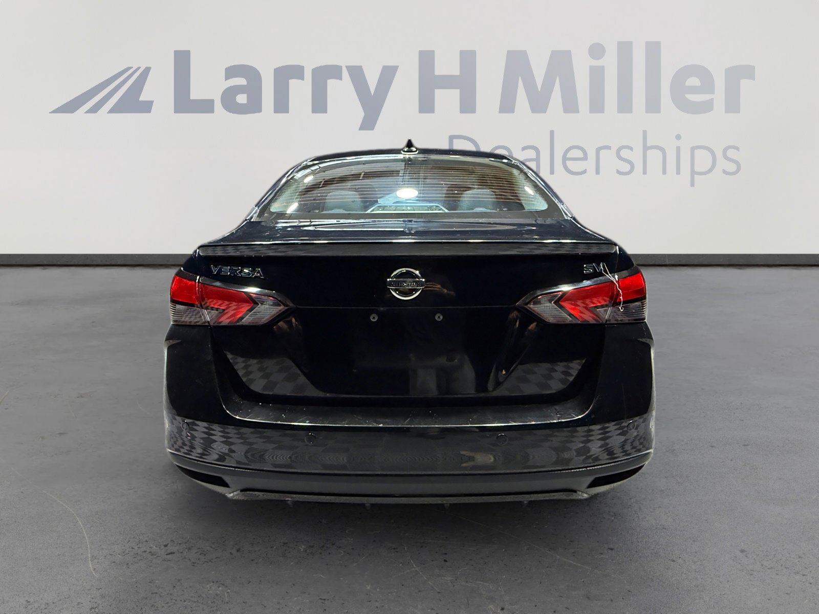 Used 2020 Nissan Versa SV image 4