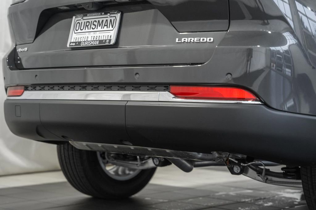 New 2025 Jeep Grand Cherokee Laredo X w/ Trailer Tow Package image 8