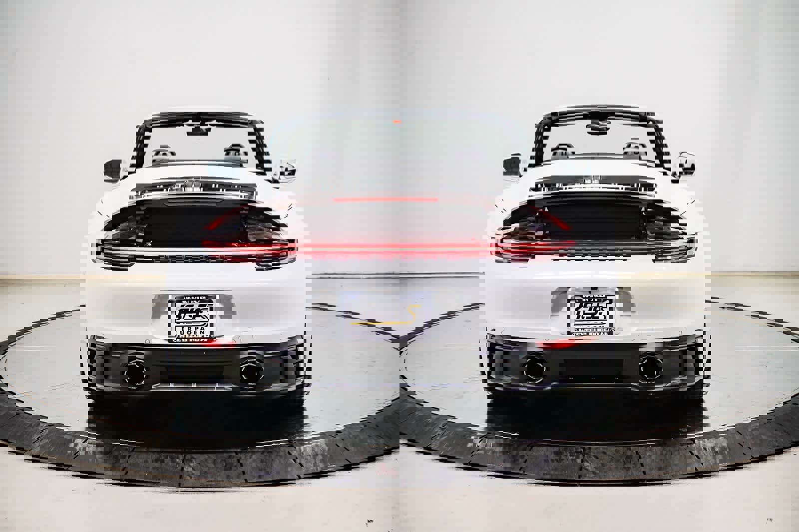 Used 2022 Porsche 911 Carrera GTS image 3