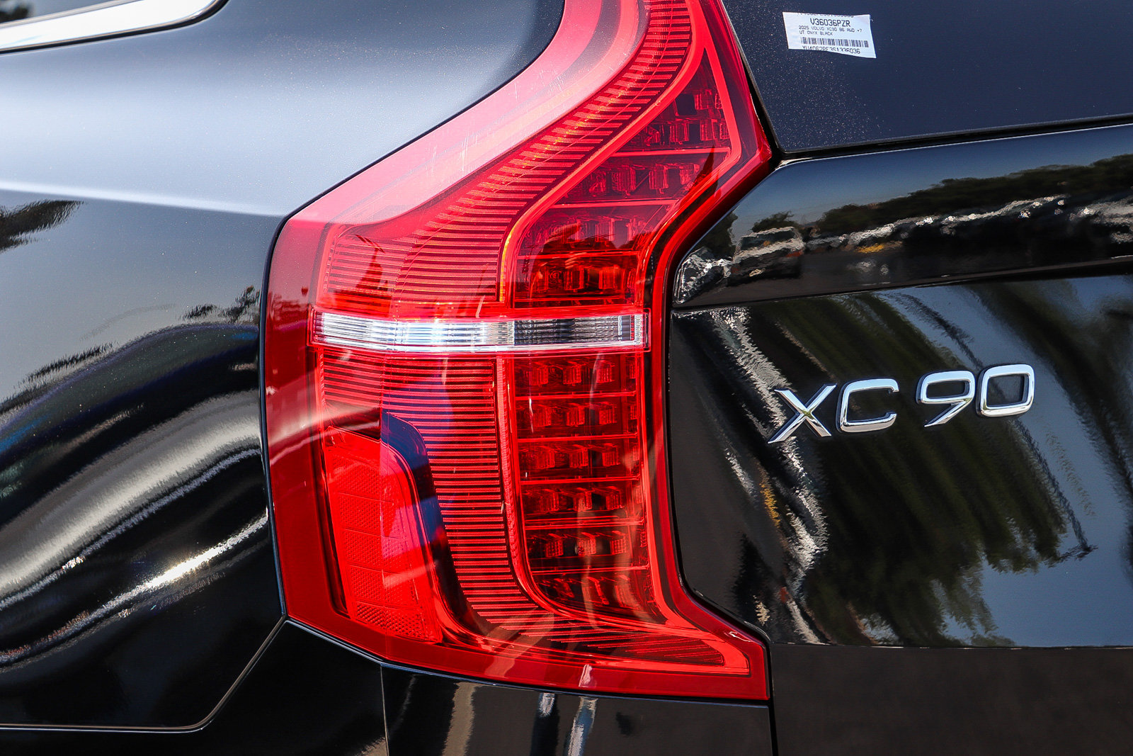 Used 2025 Volvo XC90 B6 Plus AWD/4WD image 9