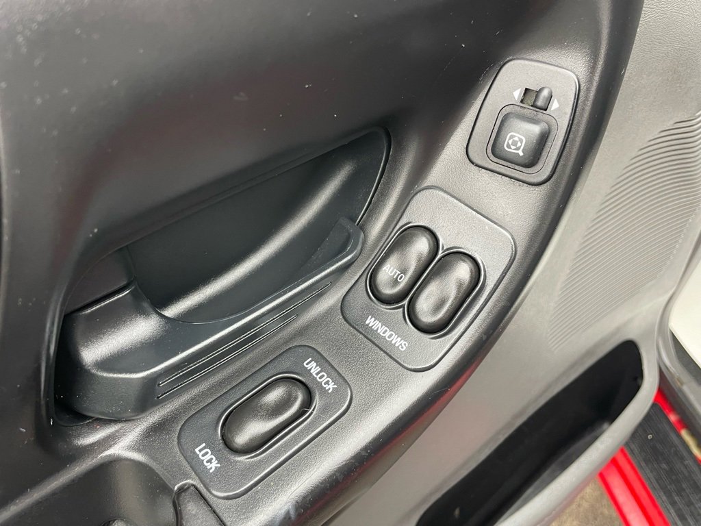 Used 2005 Ford Ranger Edge image 25