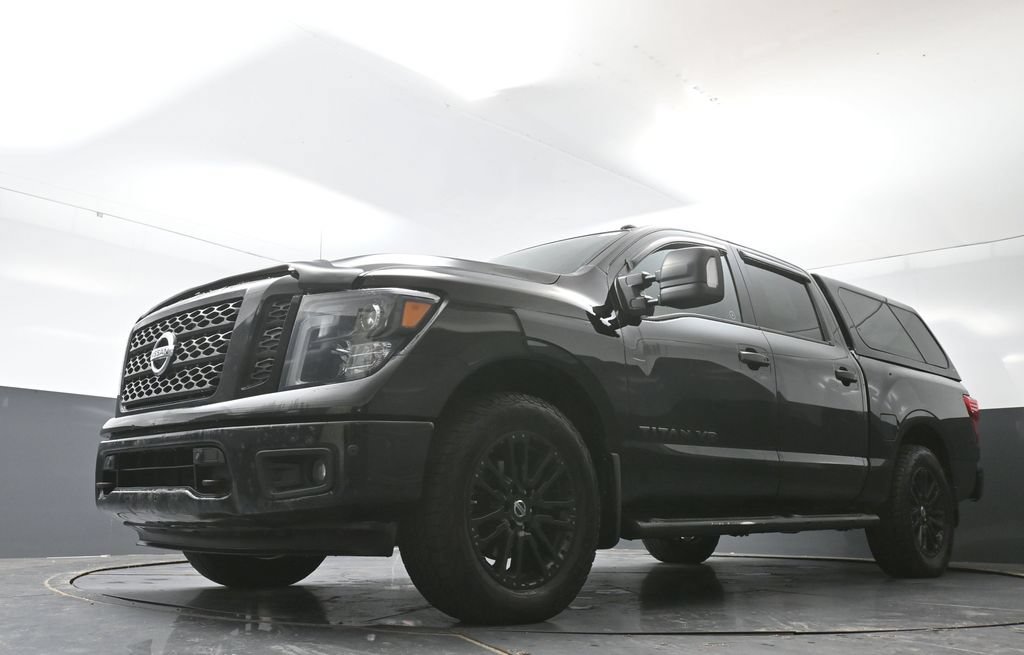 Used 2018 Nissan Titan SV AWD/4WD image 50
