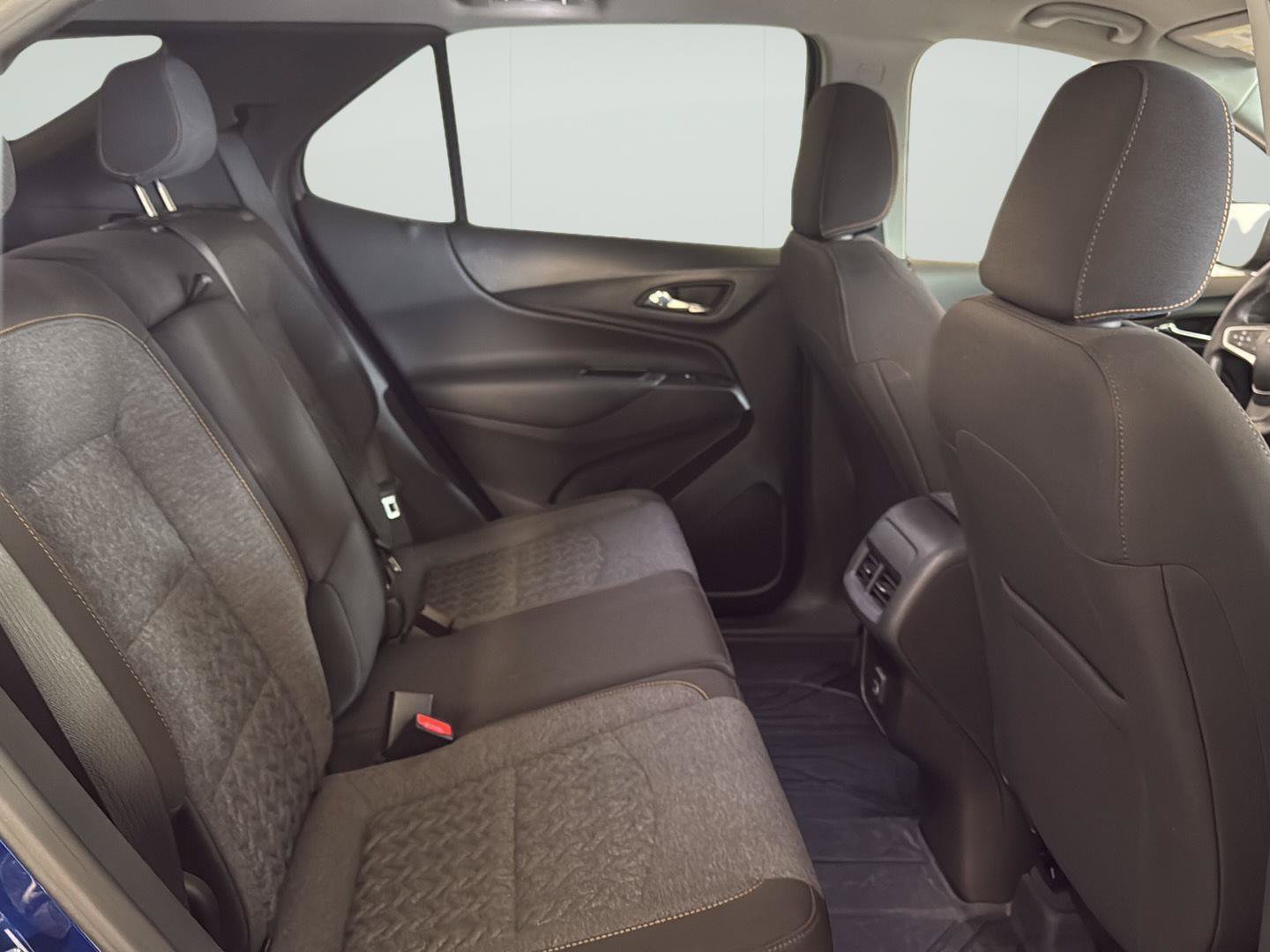 Used 2023 Chevrolet Equinox LT FWD image 14