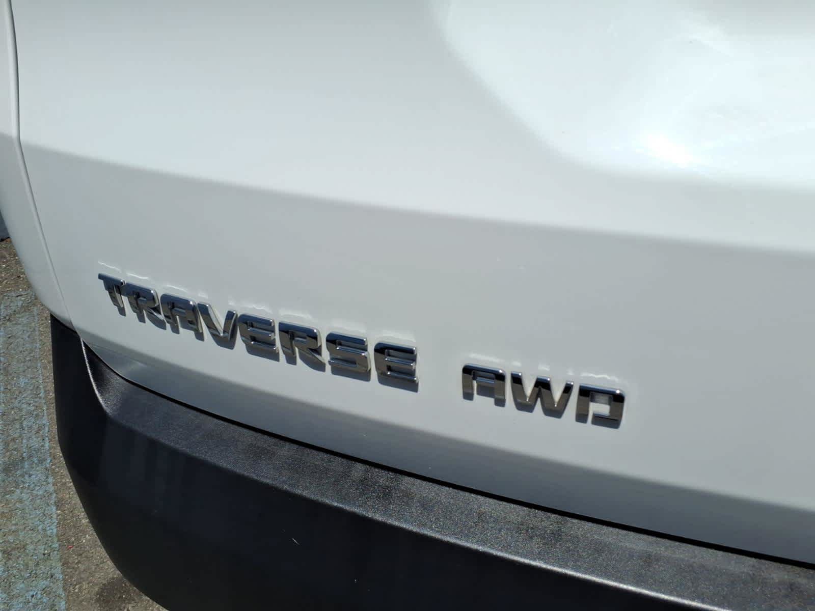 Certified 2023 Chevrolet Traverse LS w/ LPO, Floor Liner Package AWD/4WD image 18