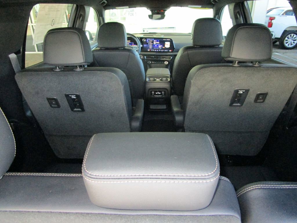 New 2026 Chevrolet Traverse High Country image 14