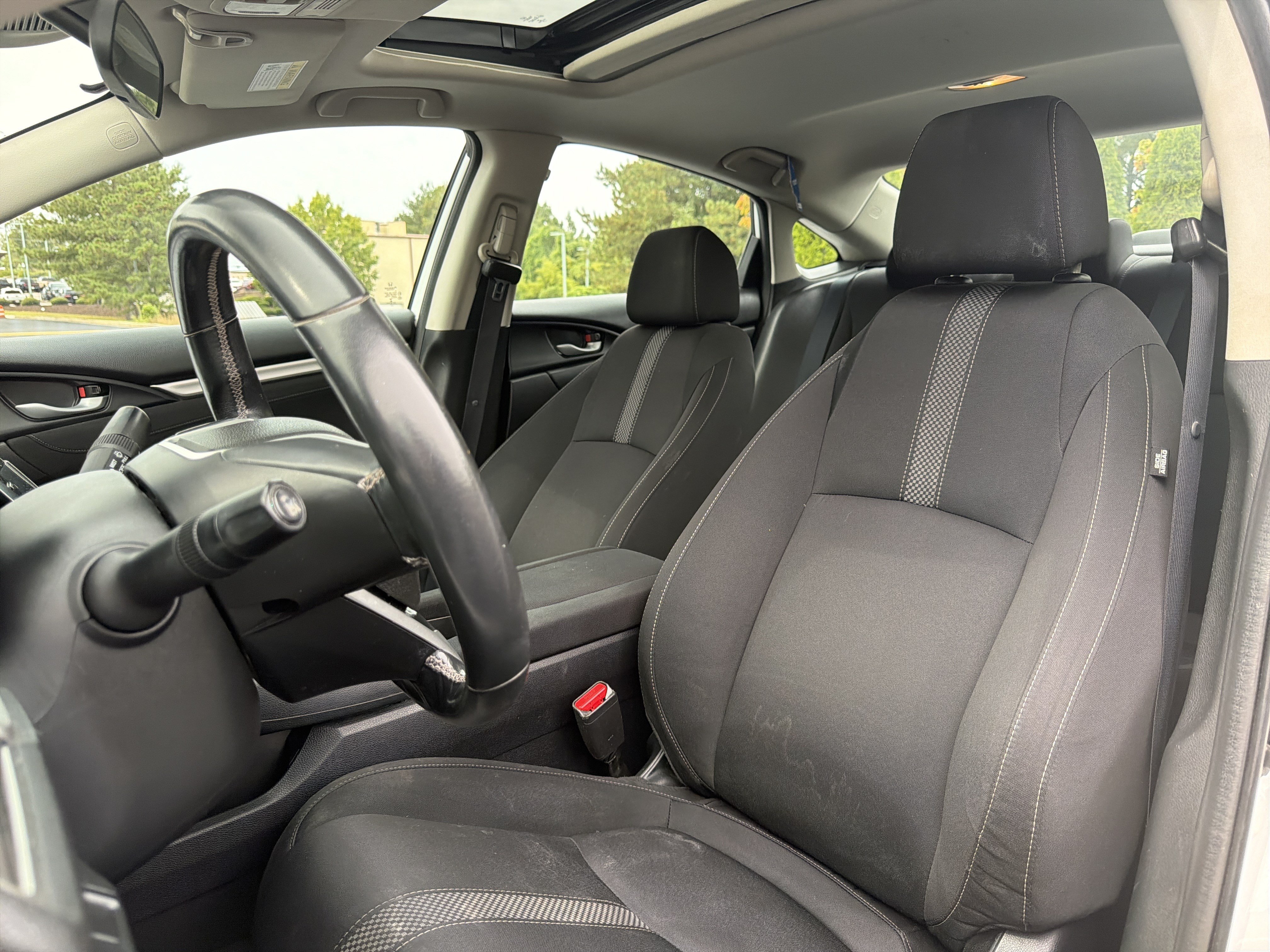 Used 2019 Honda Civic EX image 7