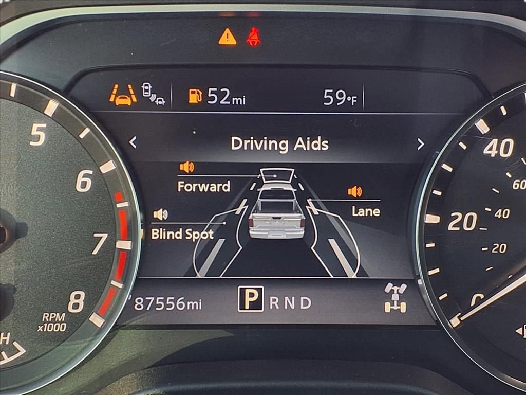 Used 2020 Nissan Titan SL w/ Moonroof Package image 21