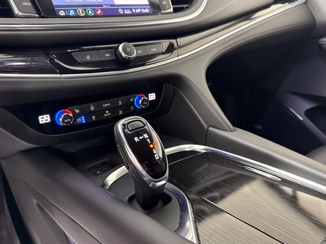 Used 2021 Buick Enclave Avenir w/ Avenir Technology Package AWD/4WD image 25