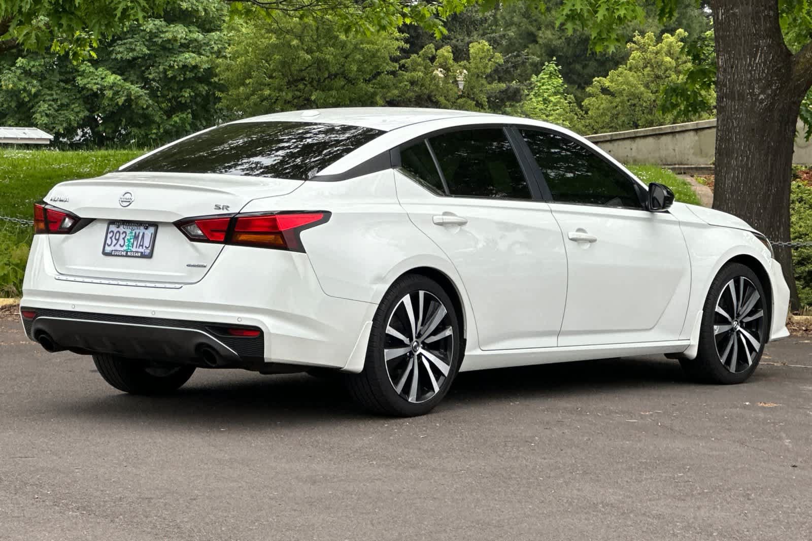 Used 2022 Nissan Altima 2.0 SR FWD image 2