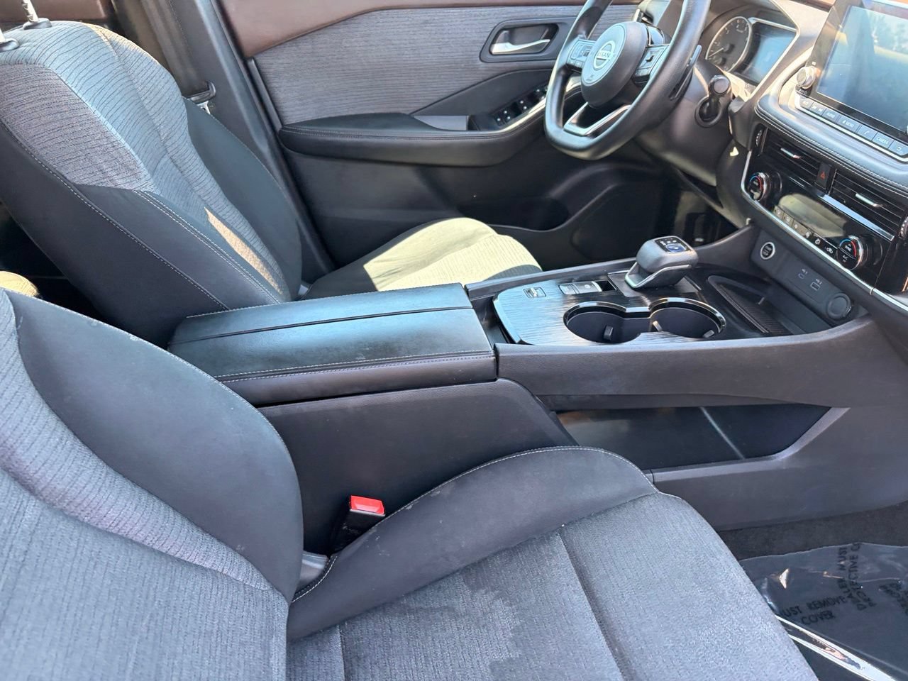 Used 2021 Nissan Rogue SV FWD image 11