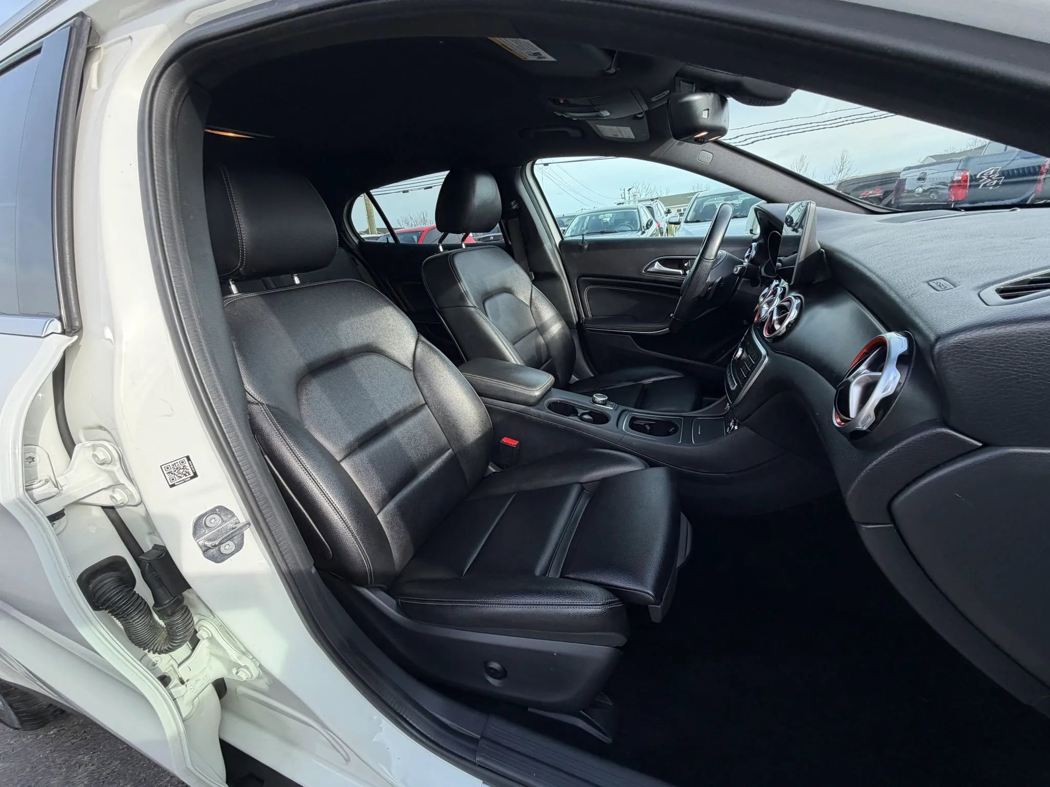 Used 2019 Mercedes-Benz GLA 250 4MATIC image 14