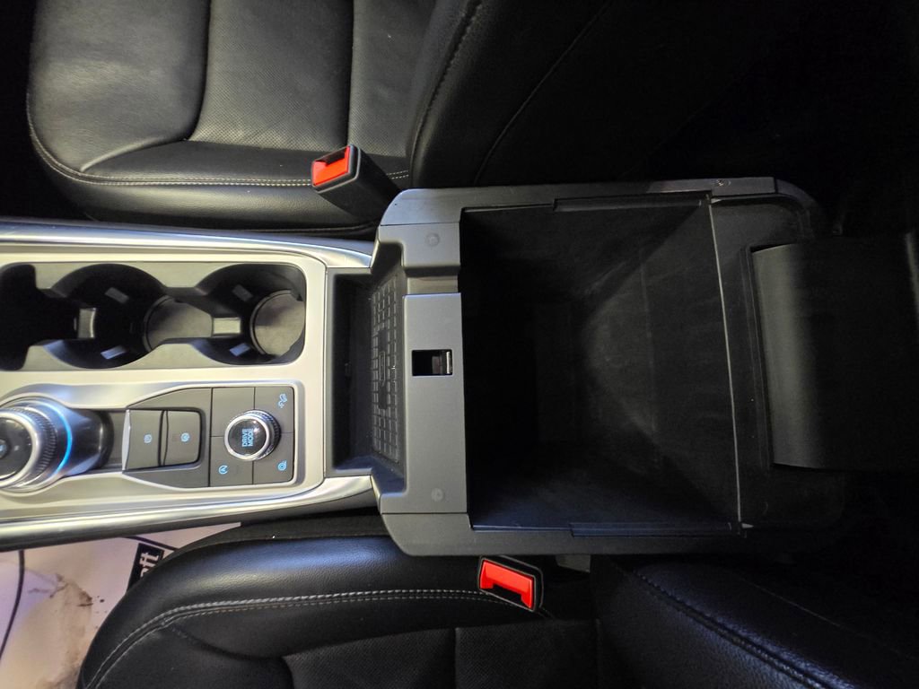 Used 2023 Ford Explorer Limited w/ Equipment Group 301A image 23