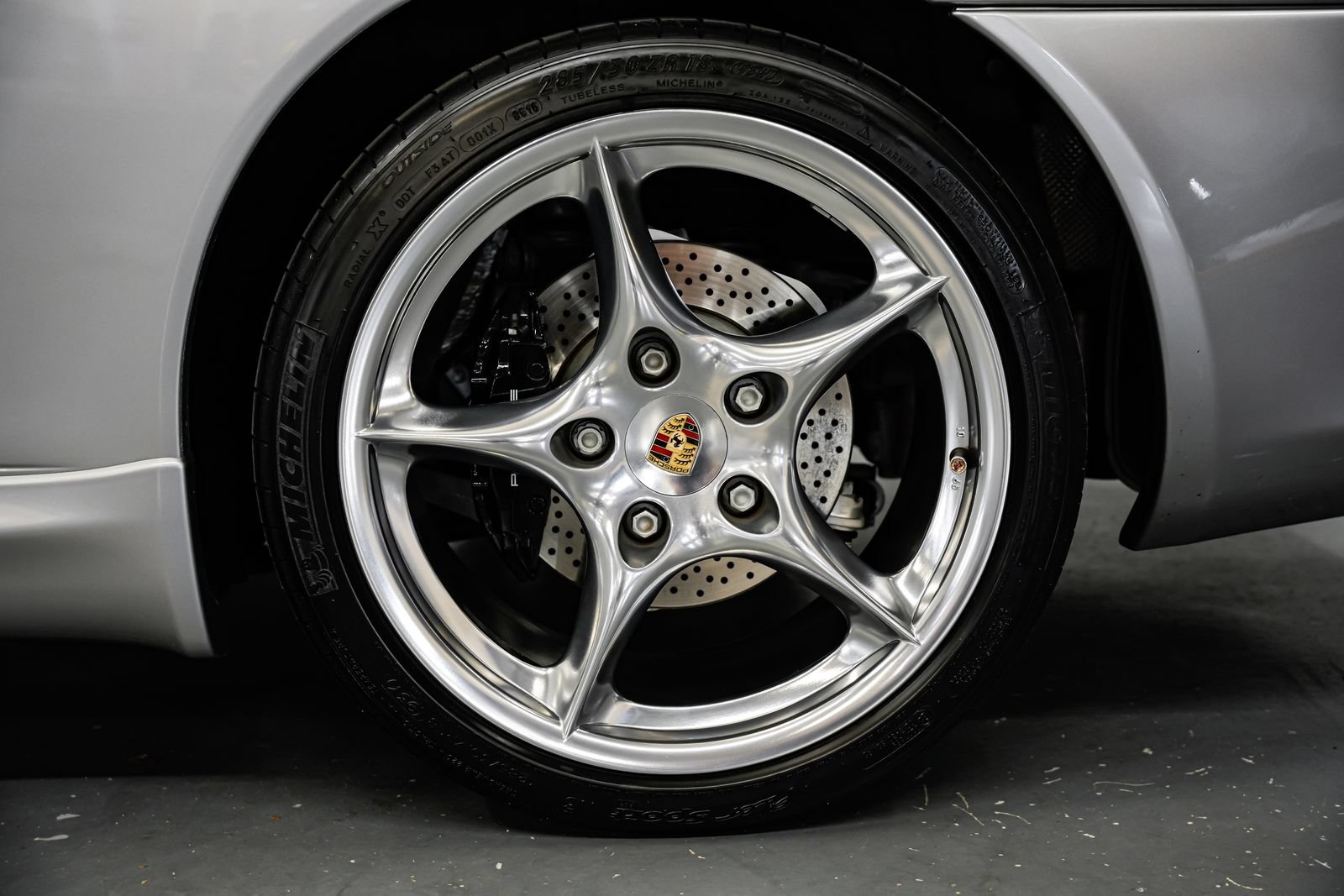 Used 2004 Porsche 911 Carrera RWD image 49