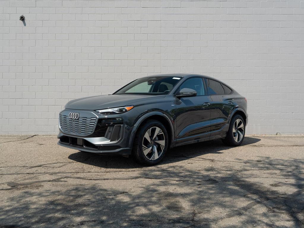 New 2027 Audi Q6 e-tron Premium AWD/4WD image 1