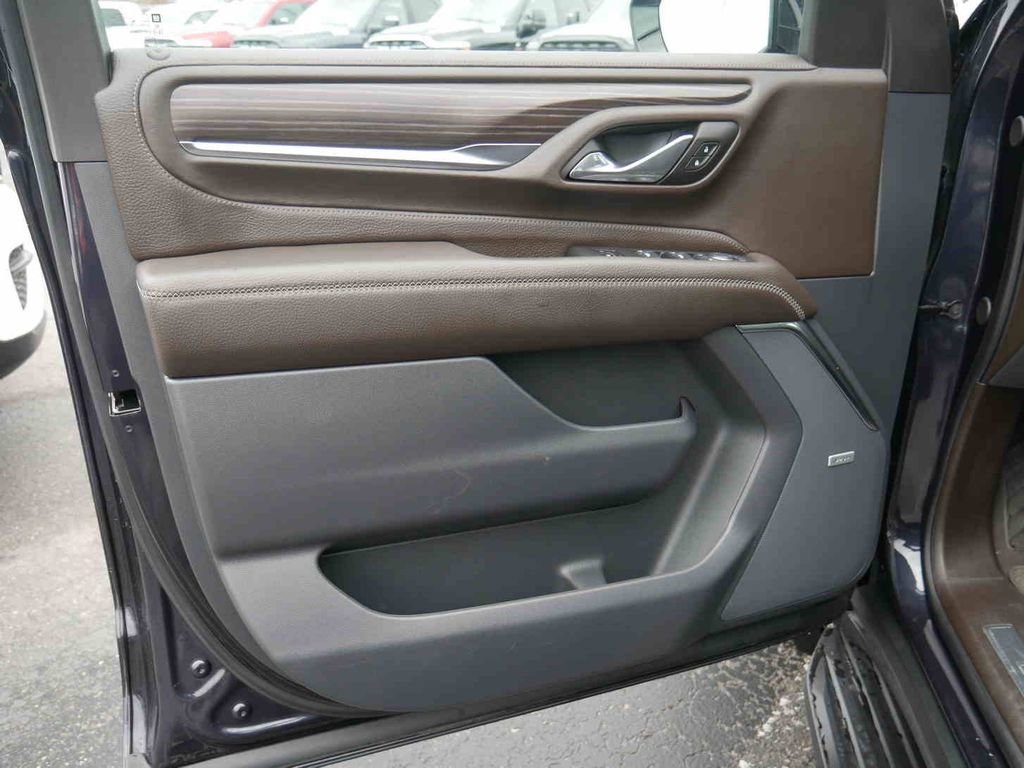 Used 2024 GMC Yukon XL Denali image 26