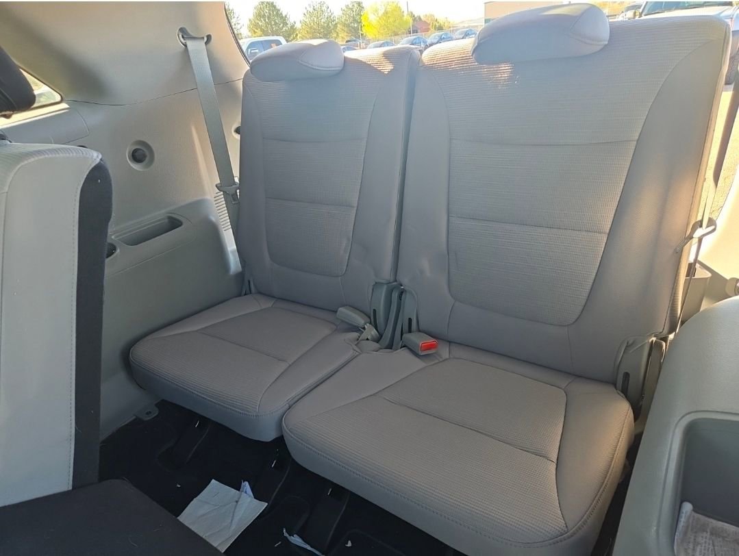 Used 2015 Kia Sorento LX image 11