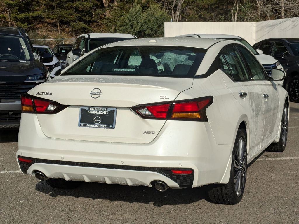 New 2025 Nissan Altima 2.5 SL AWD/4WD image 5