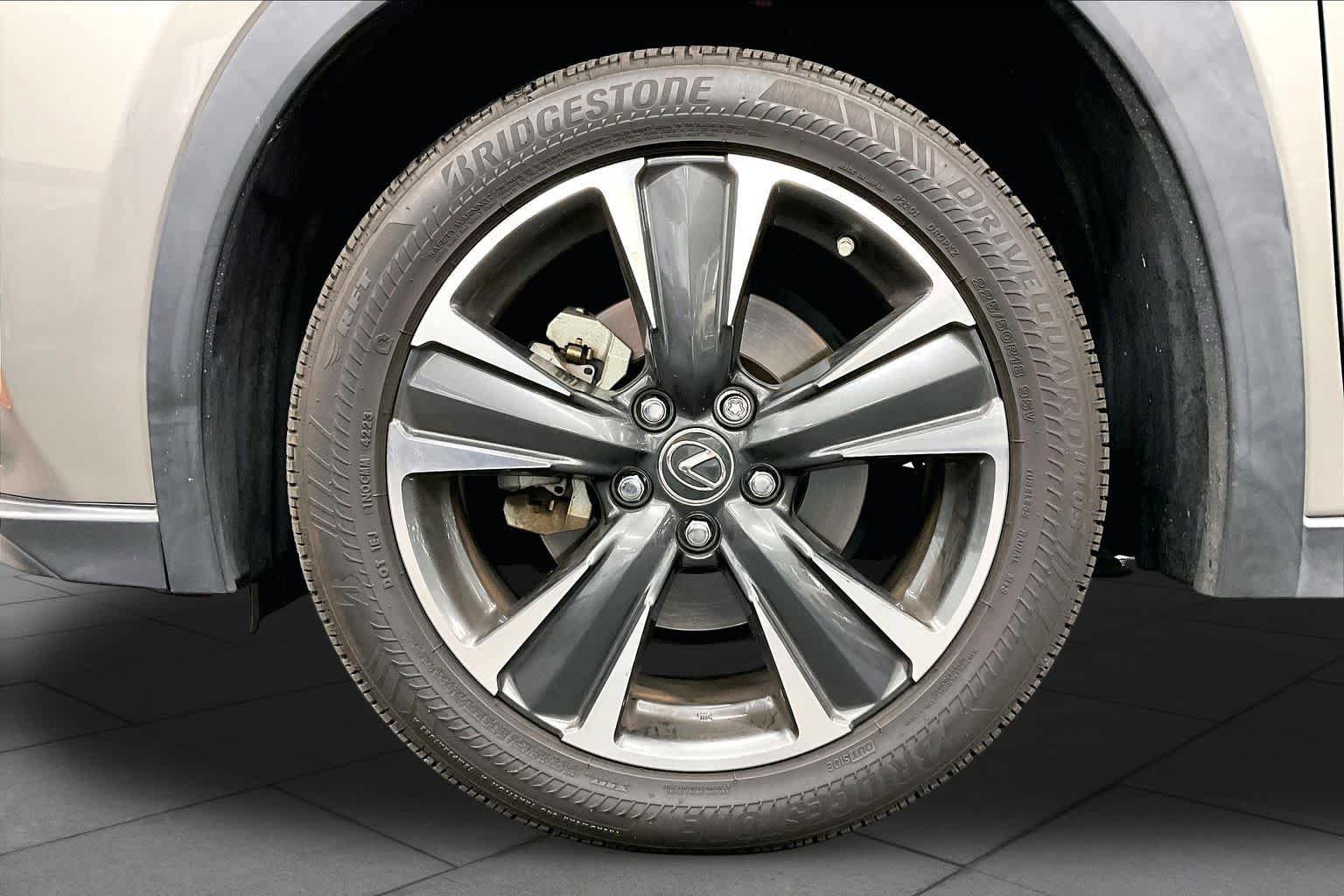 Used 2019 Lexus UX 250h w/ Premium Package AWD/4WD image 10