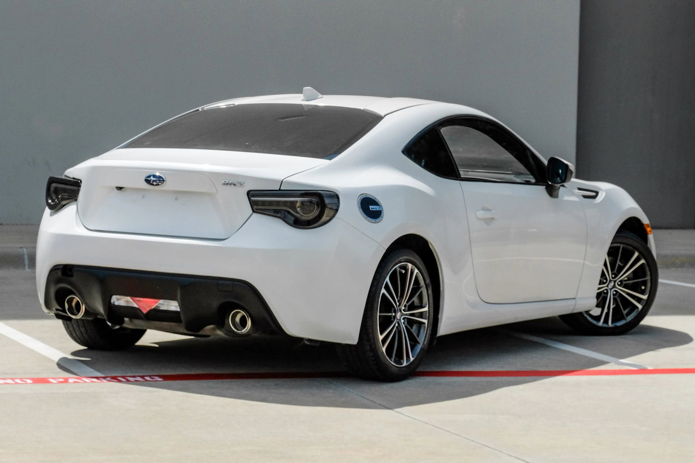 Used 2016 Subaru BRZ Premium RWD image 4