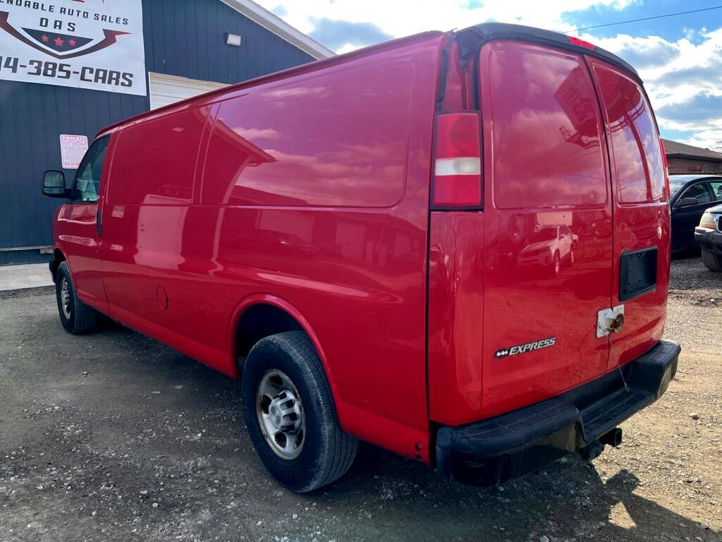 Used 2009 Chevrolet Express 2500 Extended image 3
