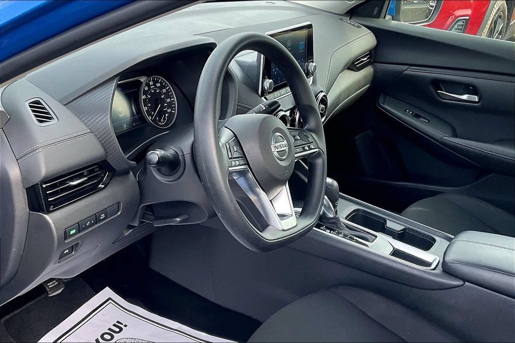 Used 2023 Nissan Sentra SV FWD image 13