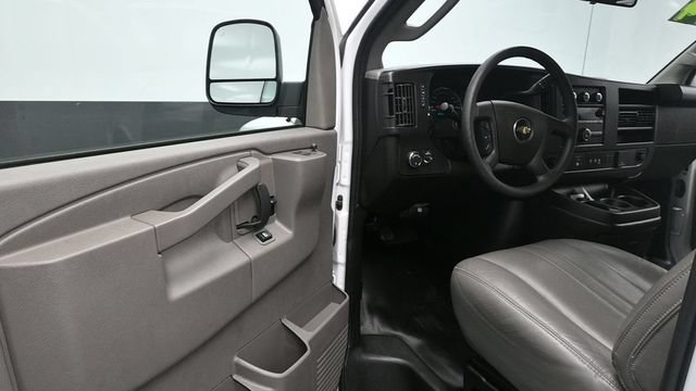 Used 2024 Chevrolet Express 3500 LS RWD image 20