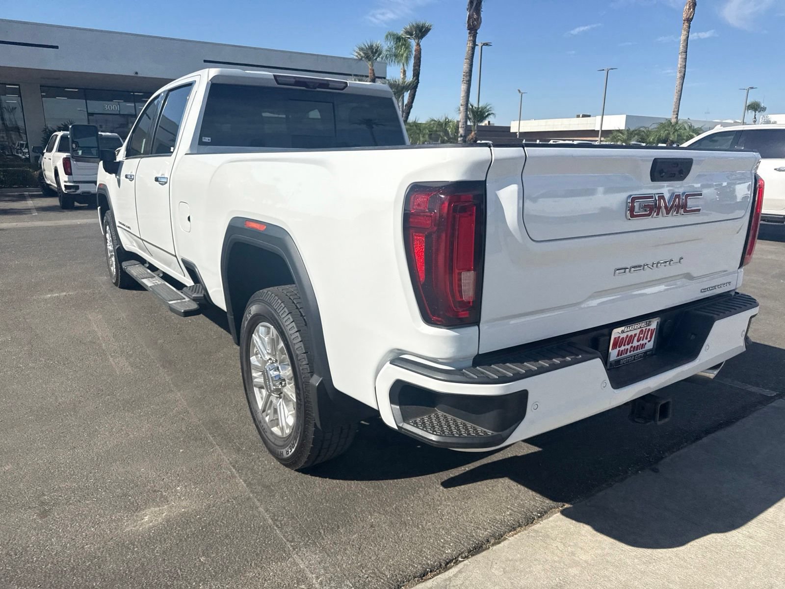 Certified 2020 GMC Sierra 2500 Denali w/ Denali Ultimate Package AWD/4WD image 30
