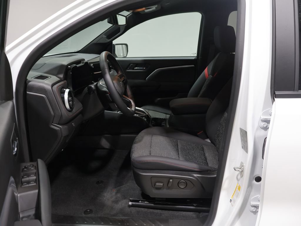 Used 2023 Chevrolet Colorado Z71 w/ Z71 Convenience Package 2 AWD/4WD image 13