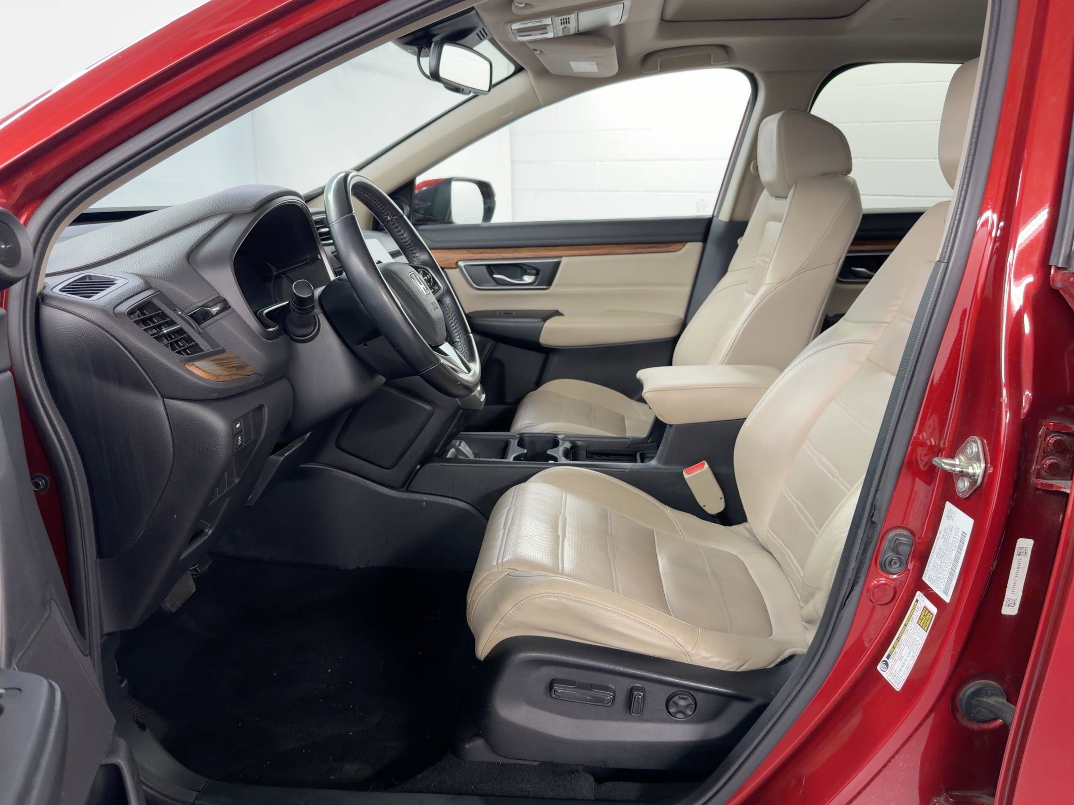 Used 2018 Honda CR-V Touring image 5