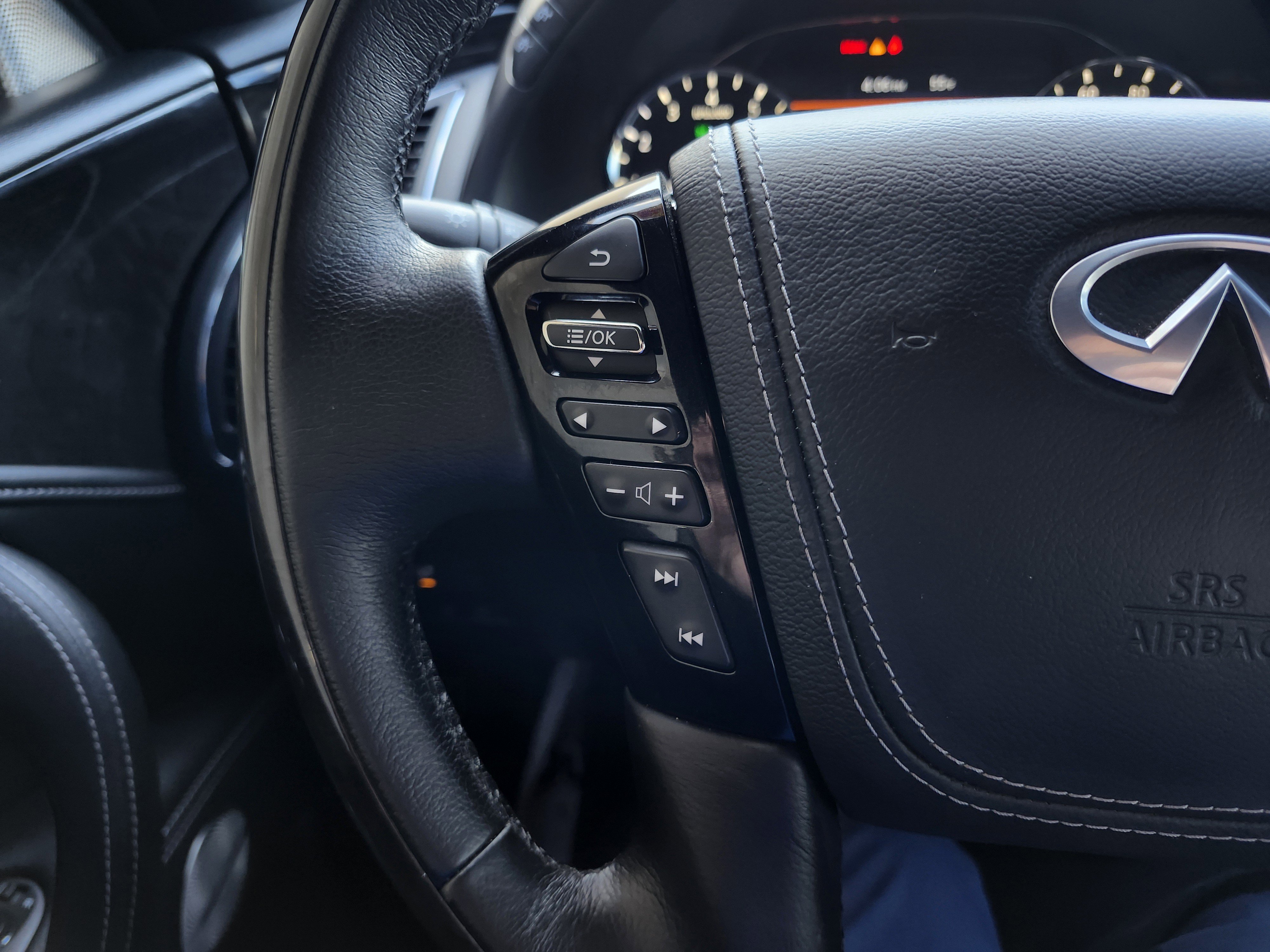 Used 2024 INFINITI QX80 Sensory w/ Cargo Package image 12