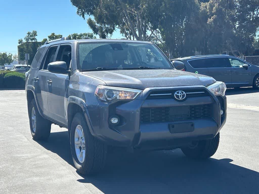 Used 2022 Toyota 4Runner SR5 AWD/4WD image 4