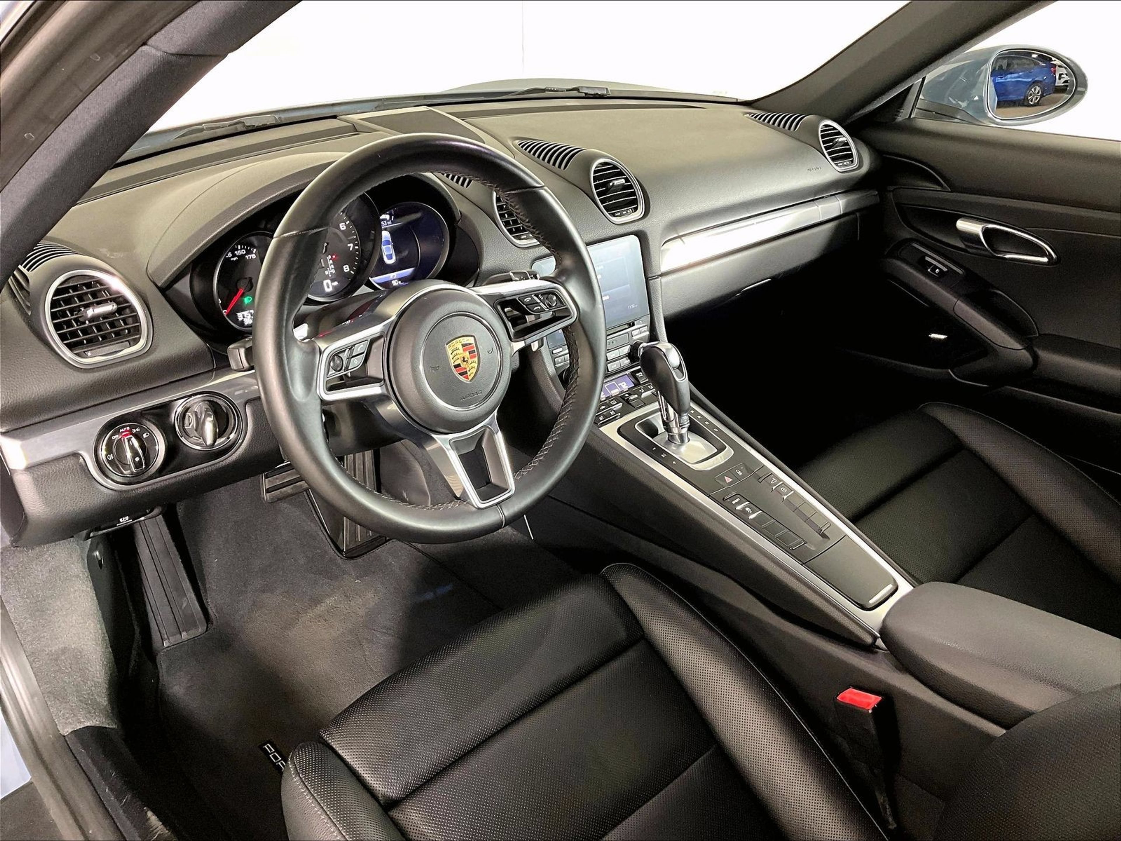 Certified 2018 Porsche 718 Cayman RWD image 4