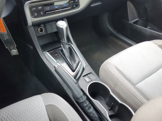 Used 2018 Toyota Corolla LE FWD image 23
