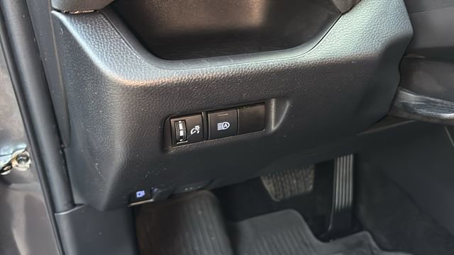 Used 2022 Toyota RAV4 XLE image 14