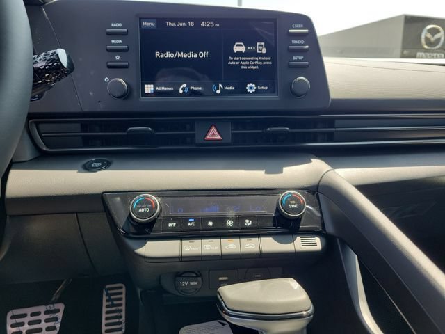New 2026 Hyundai Elantra Sport FWD image 15