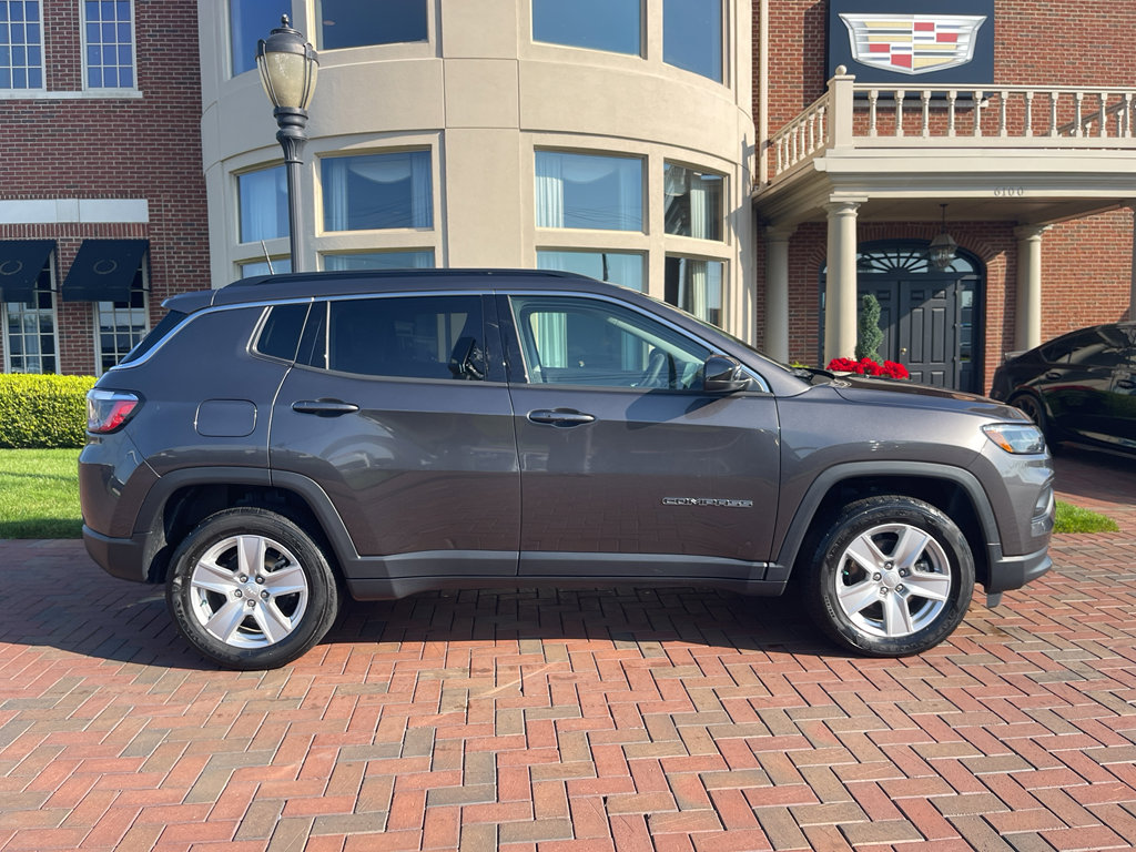 Used 2022 Jeep Compass Latitude image 7