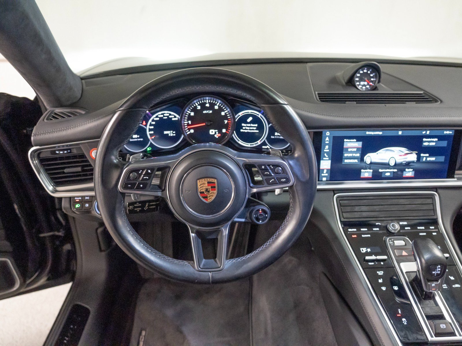 Certified 2020 Porsche Panamera GTS AWD/4WD image 27