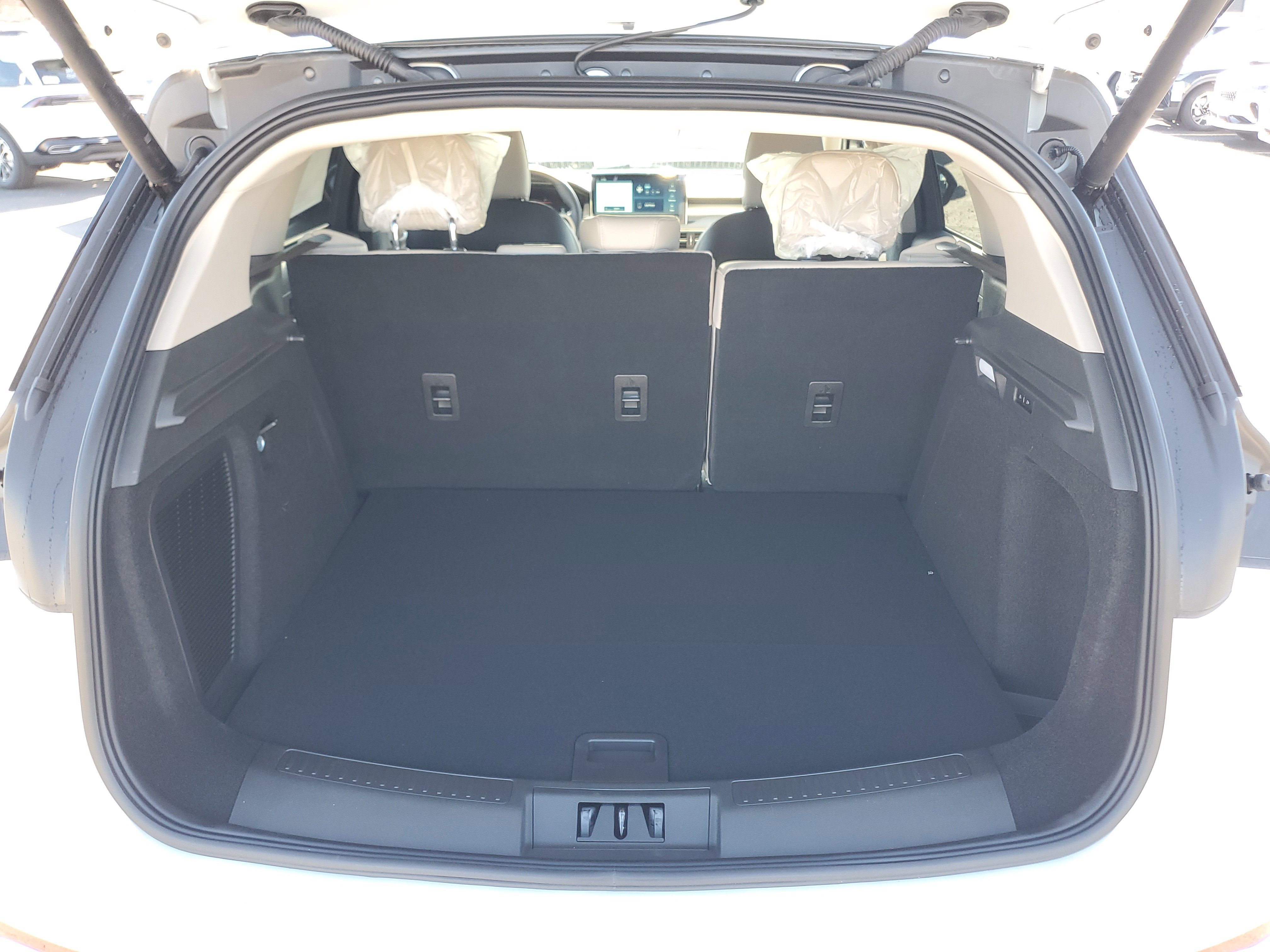 New 2026 Lincoln Corsair Premiere image 29