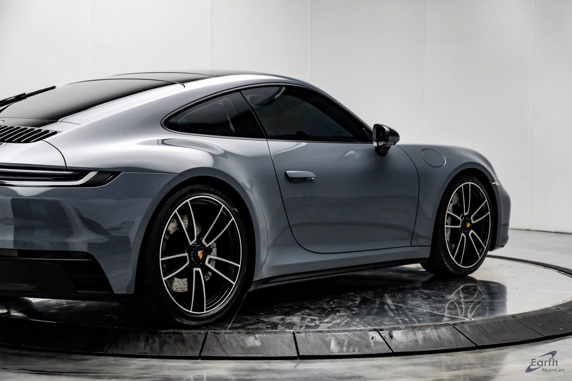 Used 2024 Porsche 911 Carrera GTS RWD image 17