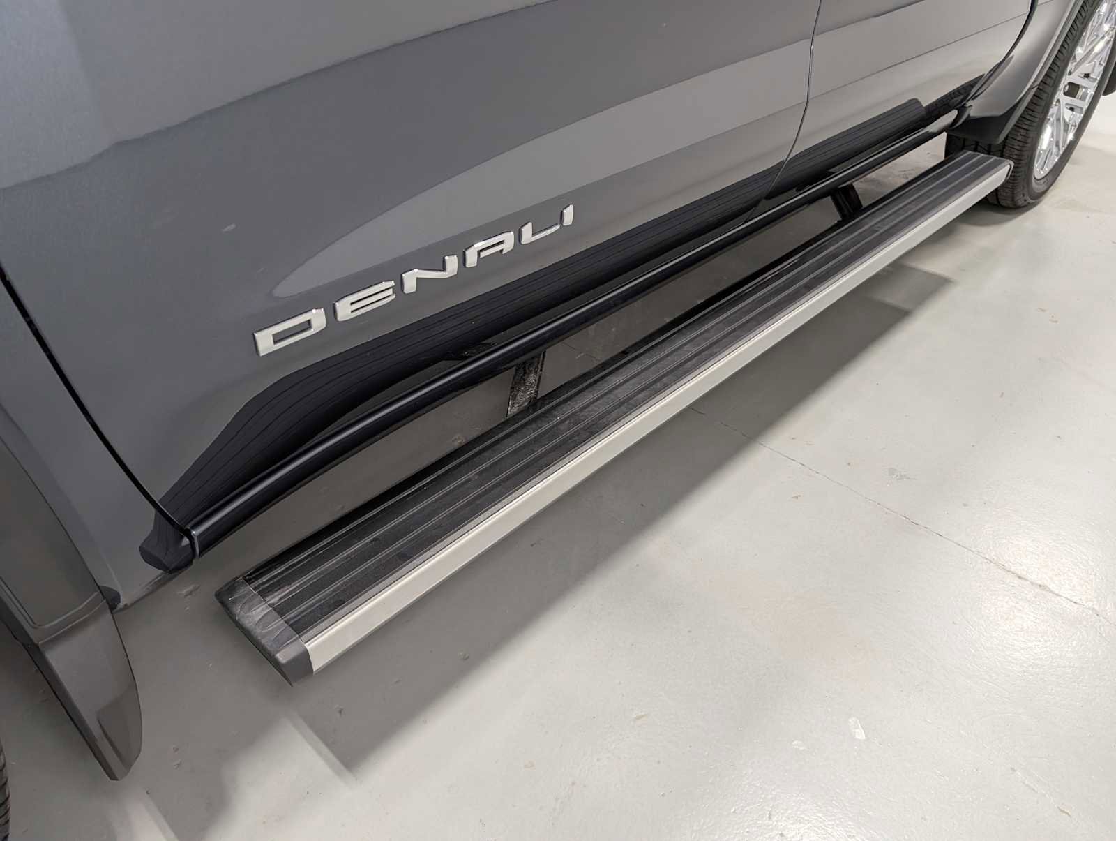 Used 2021 GMC Sierra 1500 Denali w/ Denali Ultimate Package image 13