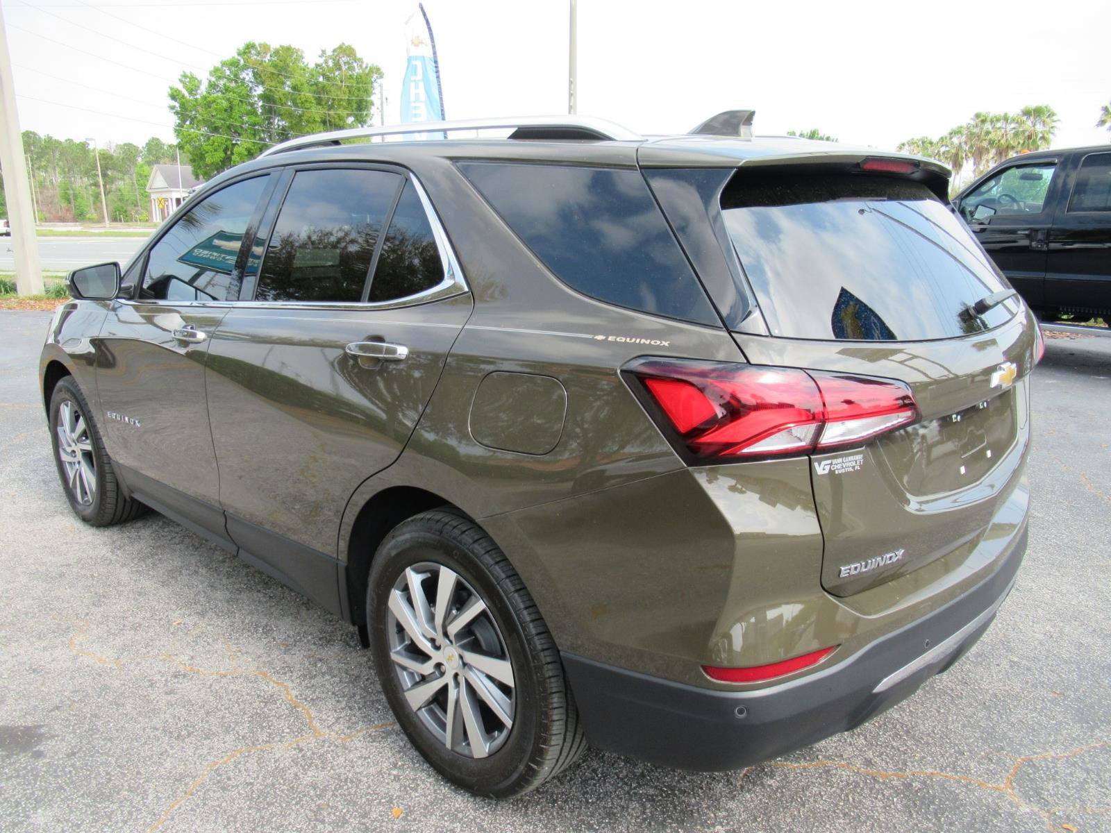 Used 2024 Chevrolet Equinox Premier FWD image 8