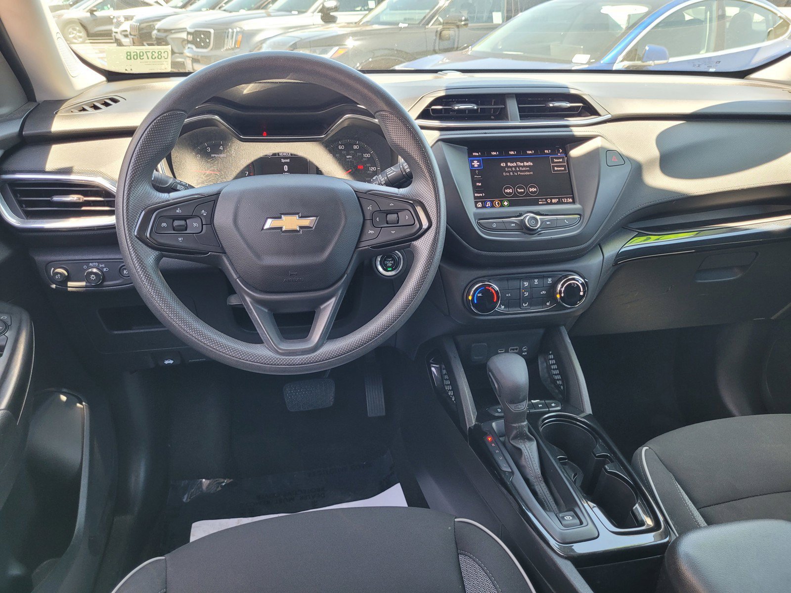 Used 2023 Chevrolet TrailBlazer LT FWD image 18