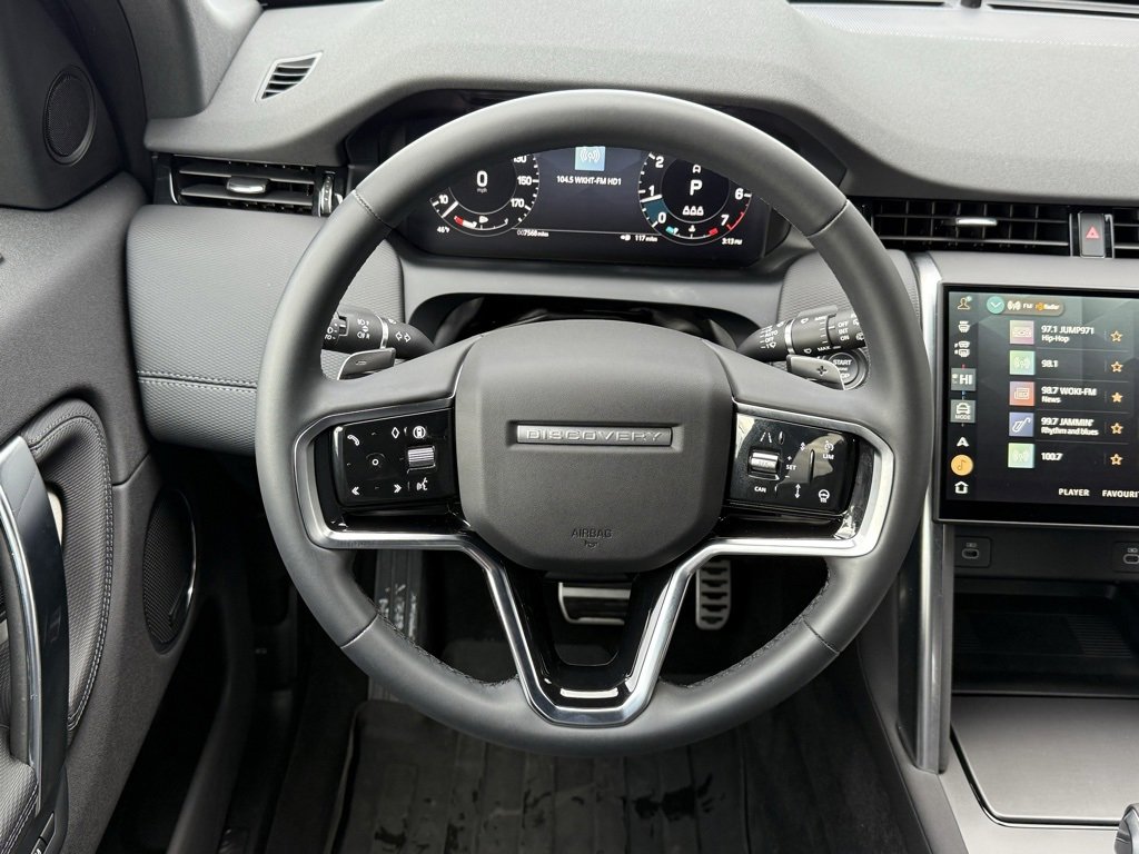 Certified 2025 Land Rover Discovery Sport Dynamic SE image 17