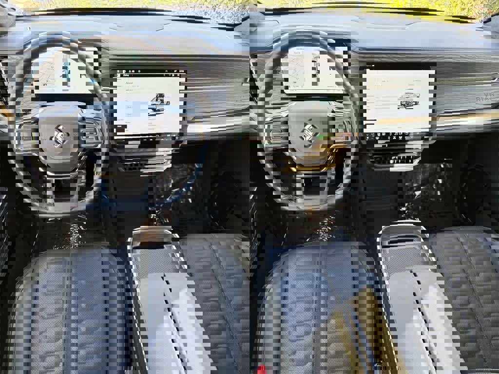 Used 2023 Rivian R1T Adventure image 9